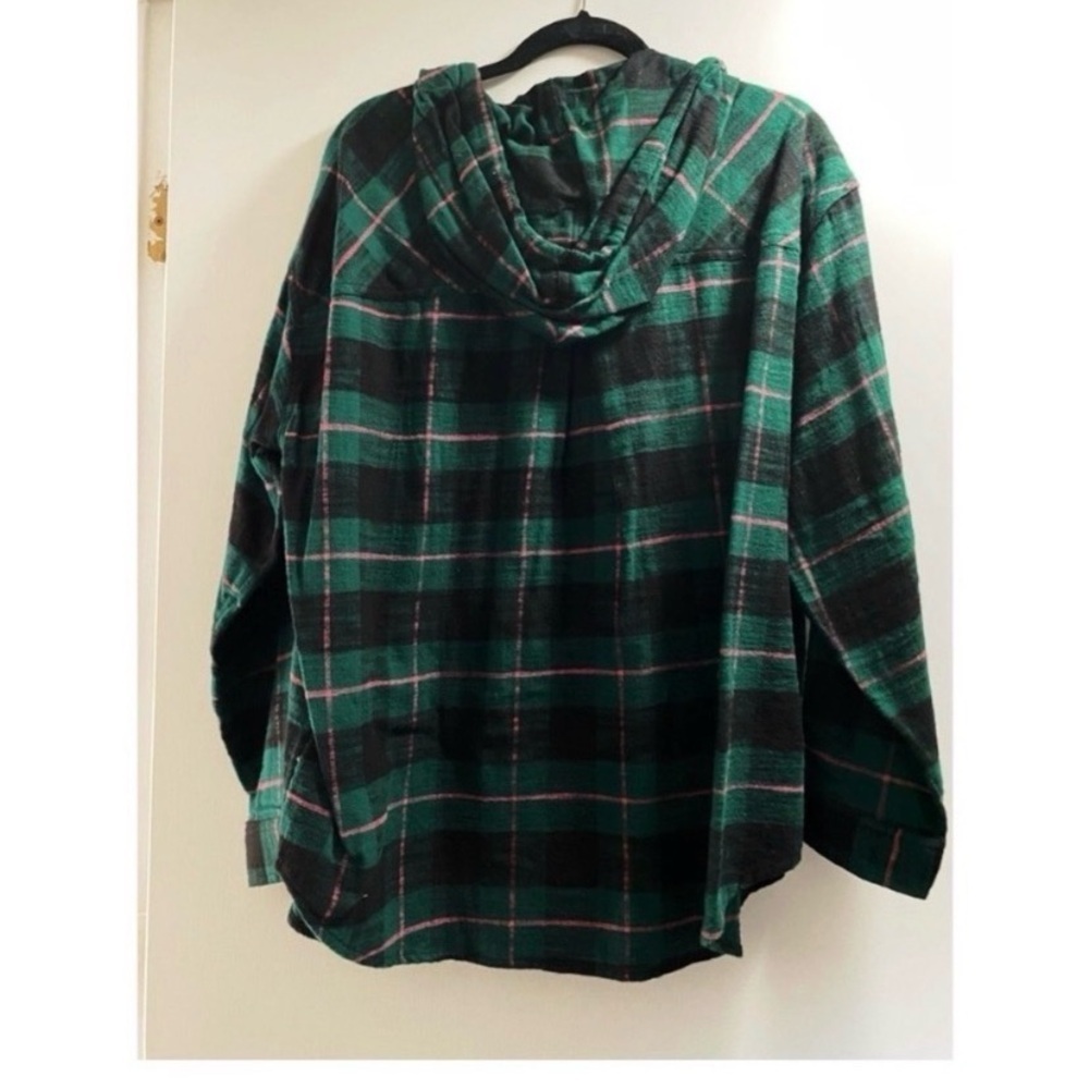 MAURICES Green Plaid Hooded Flannel Top - Picture 5 of 7